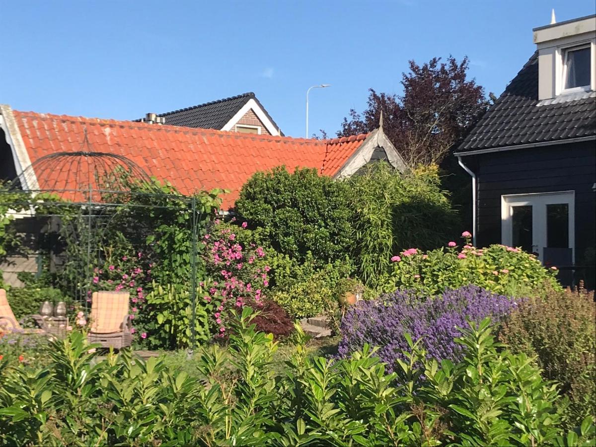 T Huuske Tuinappartement Met Fantastisch Uitzicht, Nabij Zee Zonnemaire Екстер'єр фото